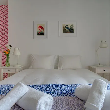 Tracey & Neill's Place In Principe Real Lisbon