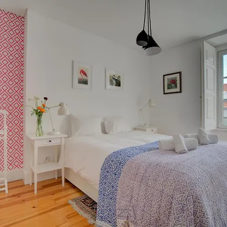 Tracey & Neill's Place In Principe Real Lisbon