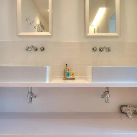 Апартаменти Tracey & Neill's Place In Principe Real