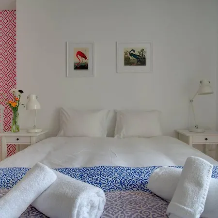 Tracey & Neill's Place In Principe Real Apartment *