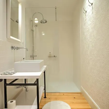 아파트 Tracey & Neill's Place In Principe Real *