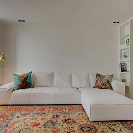 Tracey & Neill's Place In Principe Real 리스본